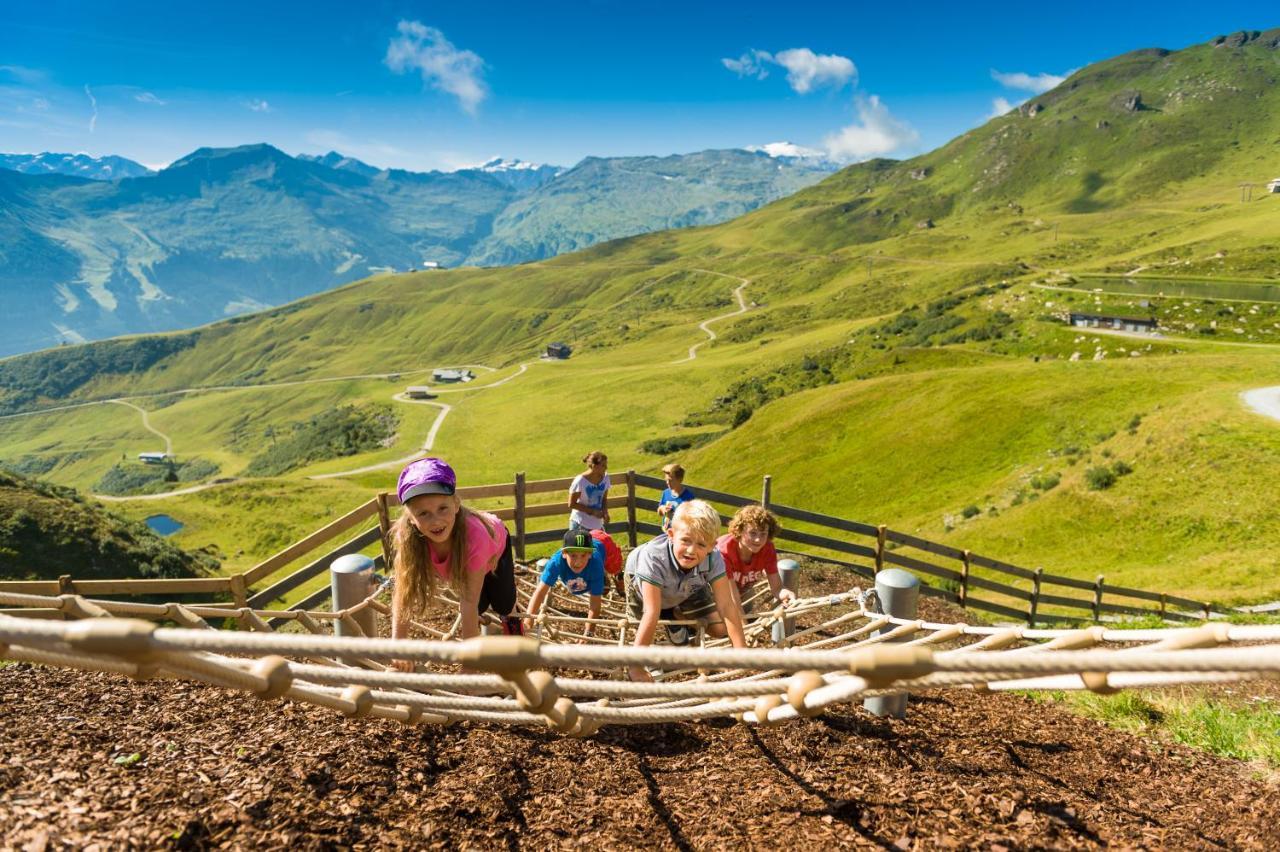 Hotel Germania Gastein - Ganzjahrig Inklusive Alpentherme Gastein & Sommersaison Inklusive Gasteiner Bergbahnen バート・ホーフガシュタイン エクステリア 写真