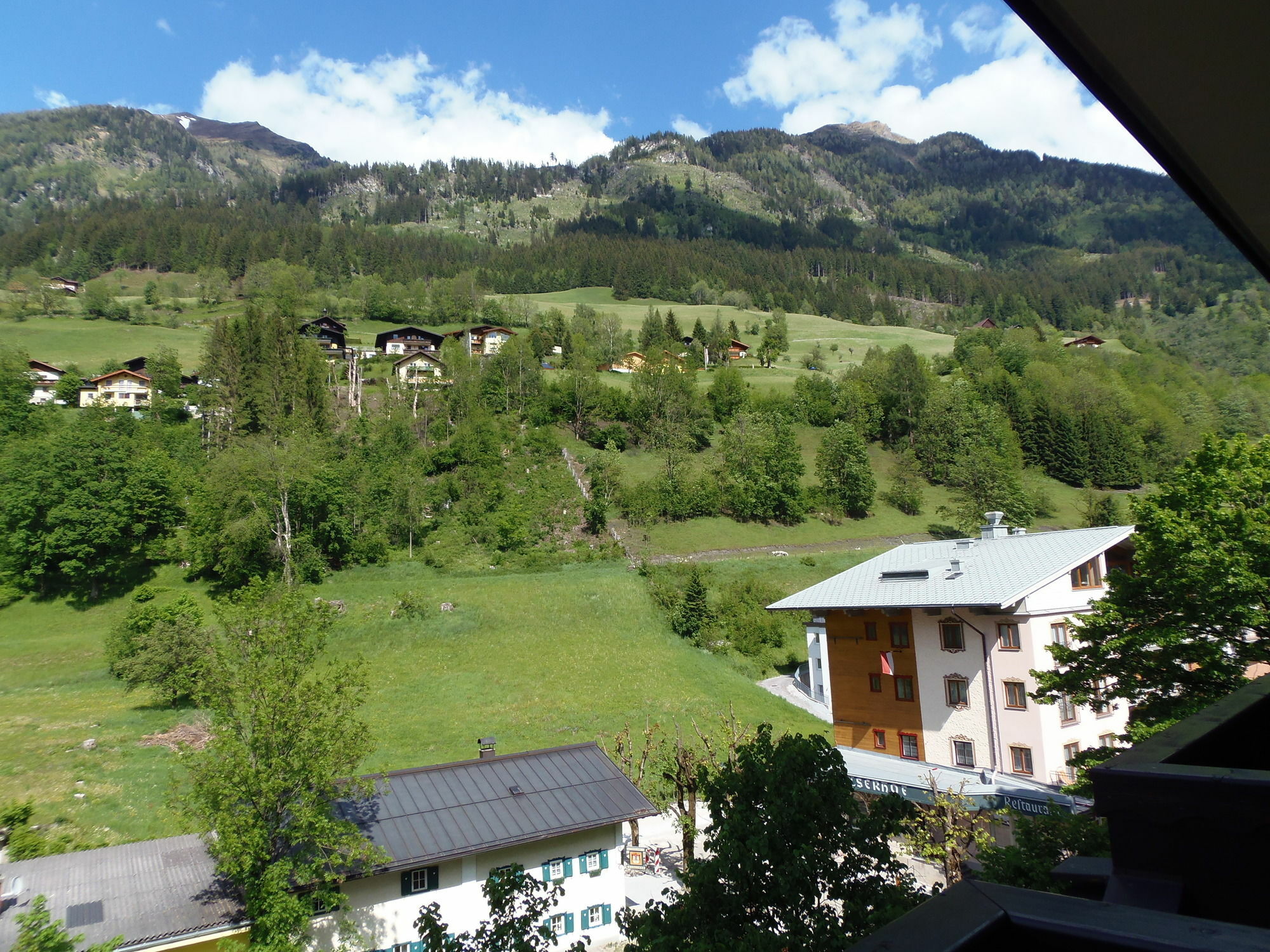 Hotel Germania Gastein - Ganzjahrig Inklusive Alpentherme Gastein & Sommersaison Inklusive Gasteiner Bergbahnen バート・ホーフガシュタイン エクステリア 写真